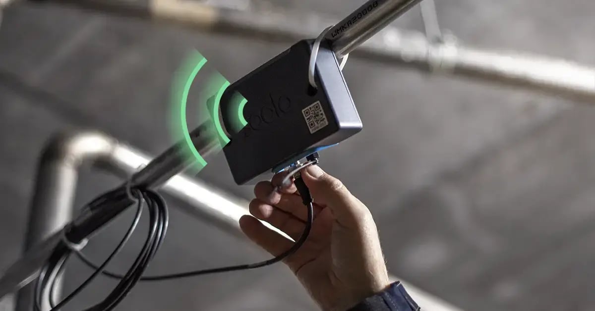 Soolo Master smart box with LTE-M and NB-IoT connectivity, designed for low power consumption and long battery life. The device measures air temperature, air pressure, humidity, position, and connected sensor data for reliable environmental monitoring.