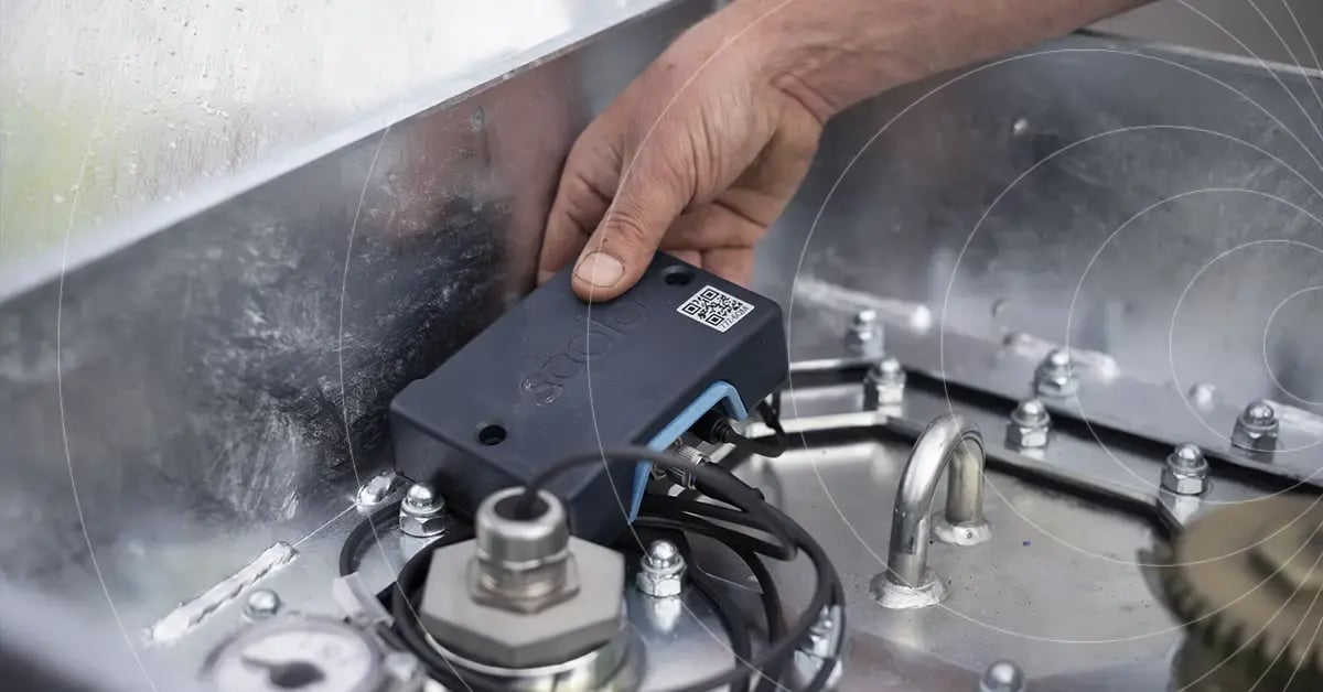 Soolo Master rugged smart monitoring box with long battery life supporting up to 100,000 data submissions. The waterproof IP67 device enables configurable measurement intervals from 5 minutes to 24 hours, supports external power supply, and provides diagnostic data for efficient service and maintenance.