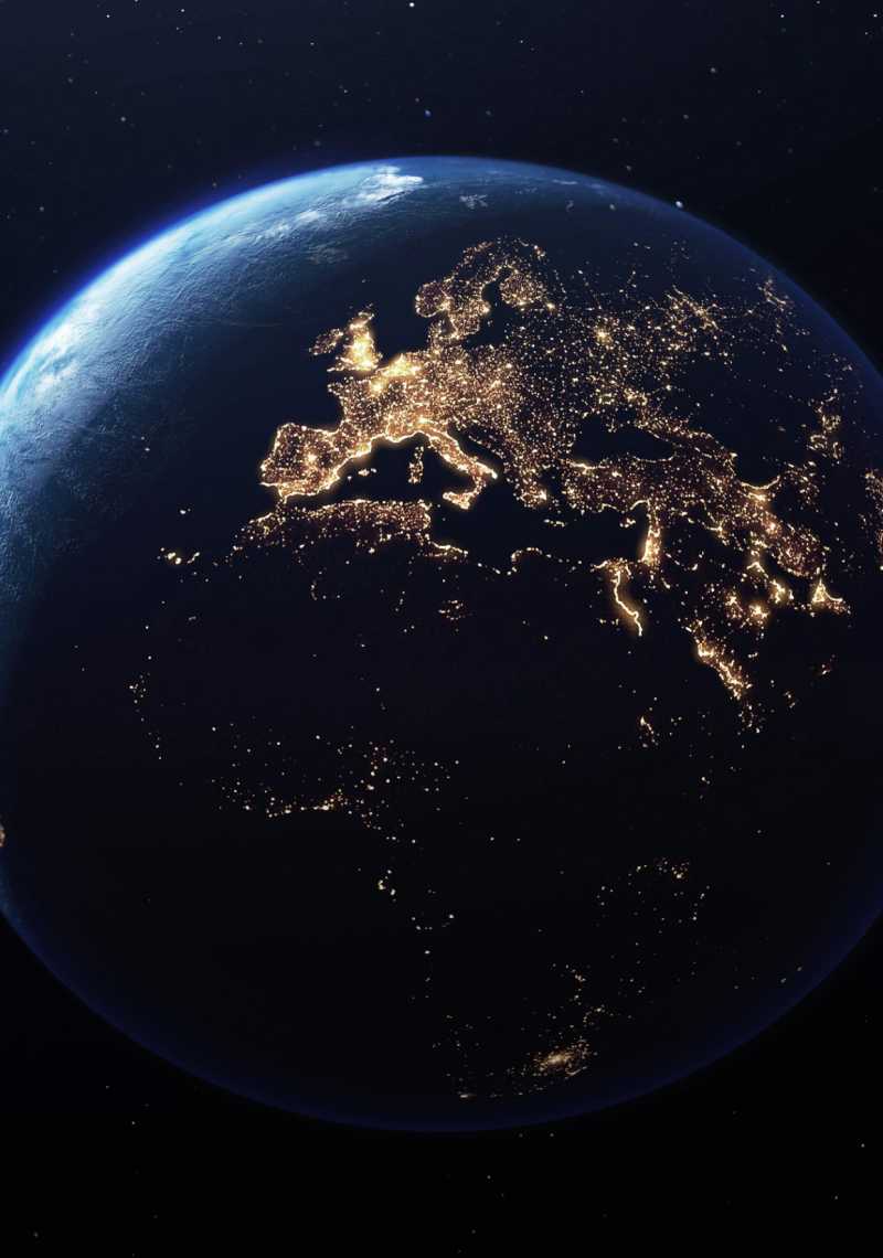 Earth-half-uplight-1