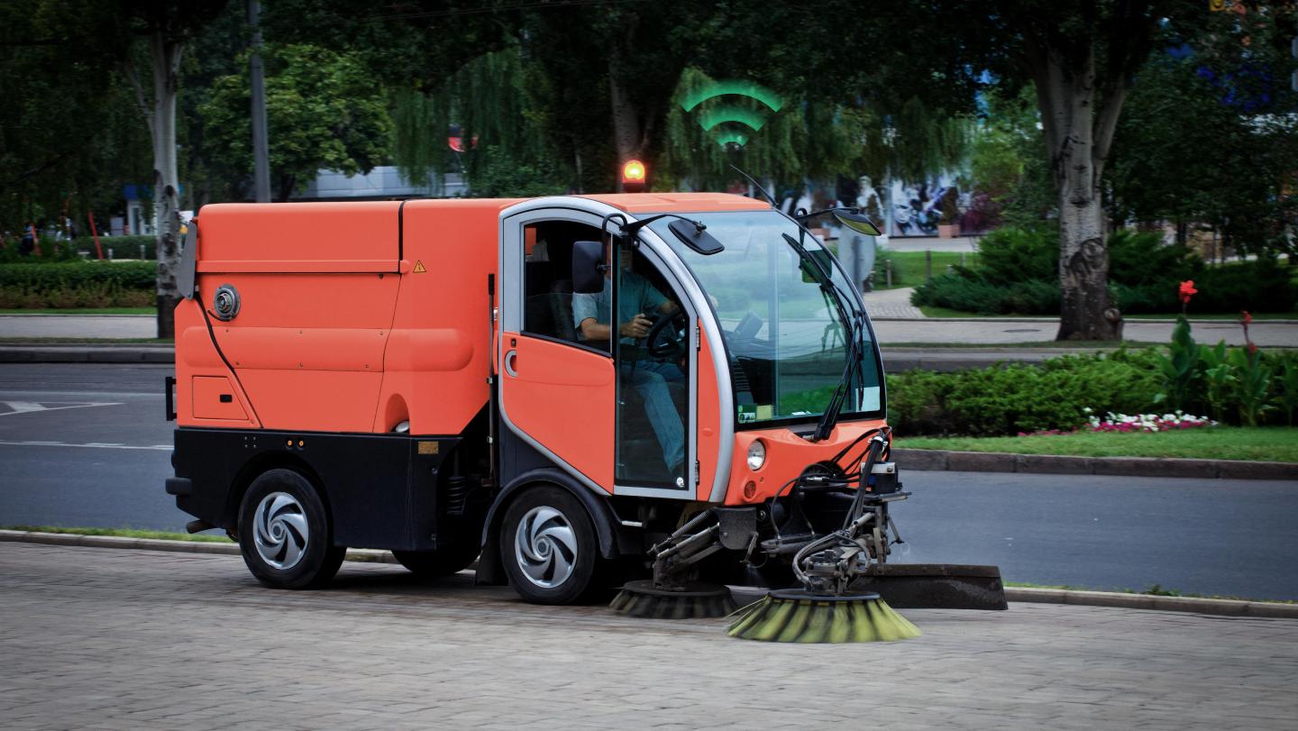 Garbage truck wifi