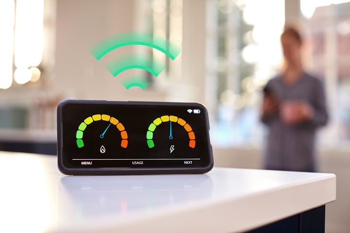 Smart electricity meter connected through IoT cellular connectivity for real-time energy monitoring
